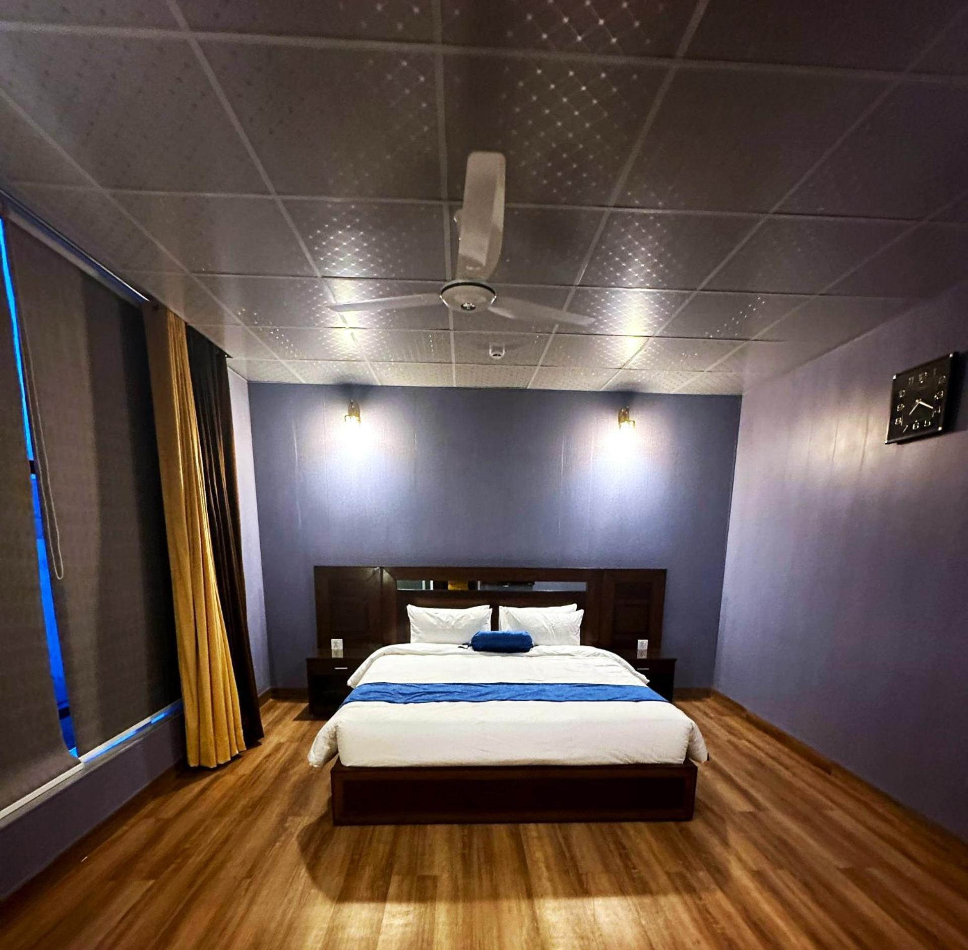 Luxury Apartment In Dha Phase 8, Near Allama Iqbal International Airport Lahore Exterior photo